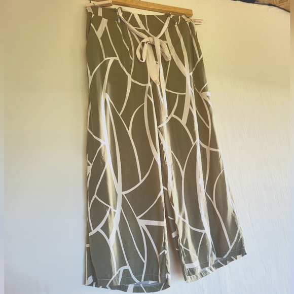 NWT aNYcase Made in Italy Viscose Green & White Lightweight Pants - Picture 2 of 9